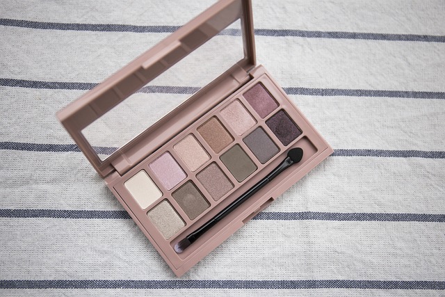 中國(guó)美妝市場(chǎng)調(diào)研