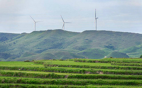 福建:支持具備條件的園區(qū)企業(yè)利用自有土地和建筑物建設(shè)分散式風(fēng)電項(xiàng)目 福建:支持具備條件的園區(qū)企業(yè)利用自有土地和建筑物建設(shè)分散式風(fēng)電項(xiàng)目