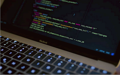 國家數(shù)據(jù)局等17部門：引導和鼓勵各類社會資本投向數(shù)據(jù)產(chǎn)業(yè)，支持數(shù)據(jù)商上市融資