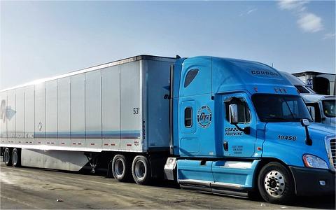 中國半掛牽引車行業(yè)研究 中國半掛牽引車行業(yè)研究