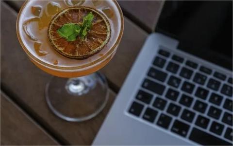 中國(guó)UPS行業(yè)競(jìng)爭(zhēng)格局研究報(bào)告 華為、科華數(shù)據(jù)等企業(yè)占據(jù)有利地位