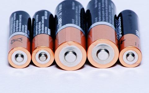 前7個(gè)月投資超644億元，固態(tài)電池產(chǎn)業(yè)化進(jìn)程提速