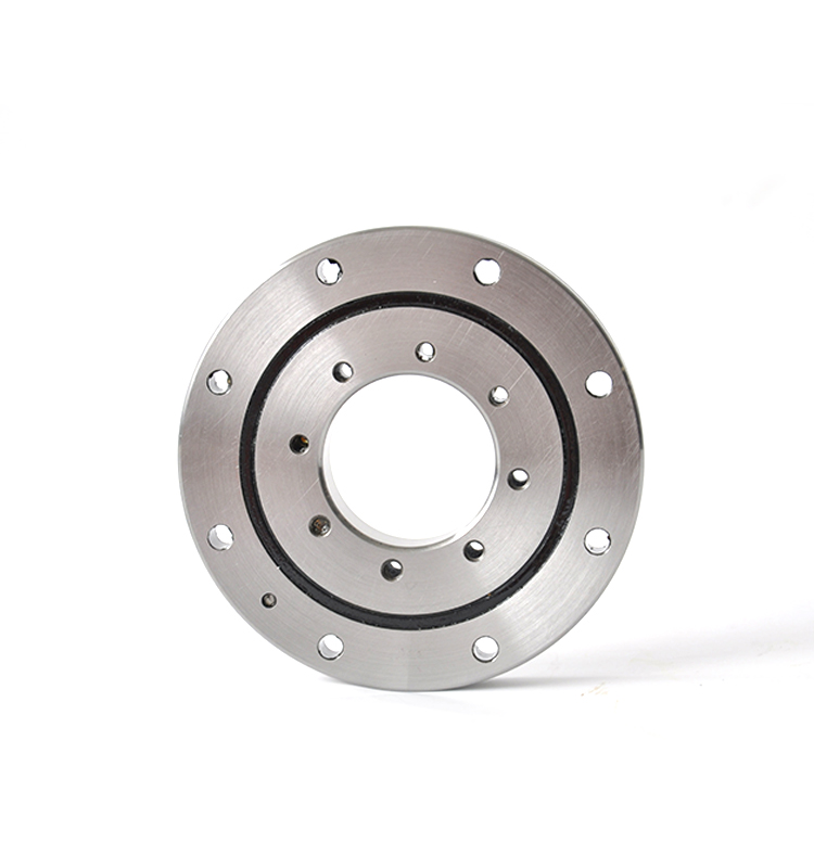 機器人加工機床主軸的過程，看著就賞心悅目